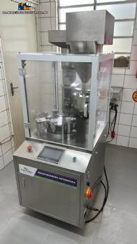 CETRO automatic capsule encapsulator, 12,000 capsules per hour.