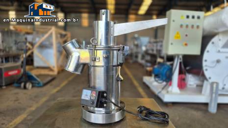 Automatic continuous sugar pulverizer hammer mill